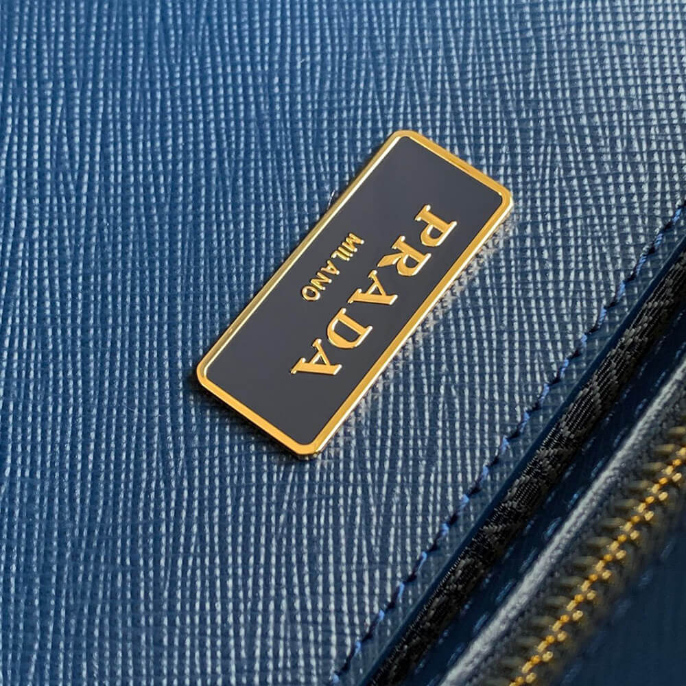 Medium Pra*a Galleria Saffiano leather bag