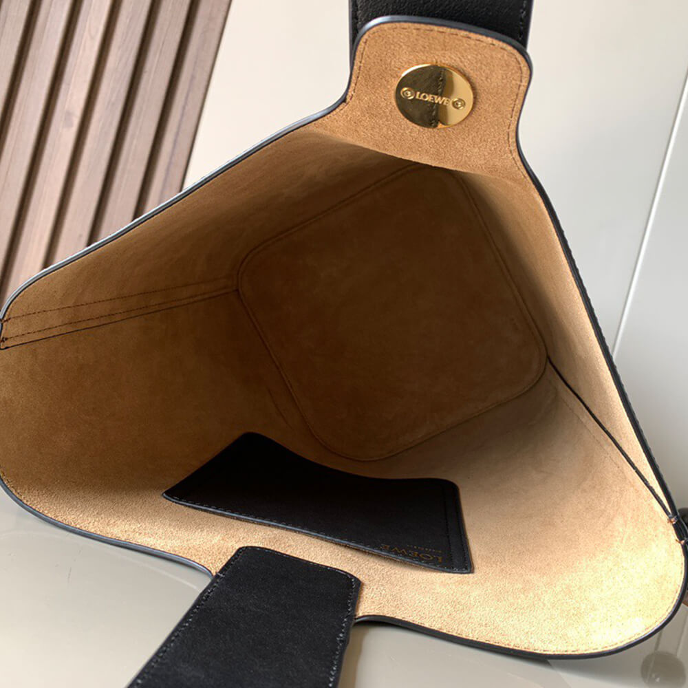 L0ew* Medium Pebble bucket in smooth calfskin(high-end grade)