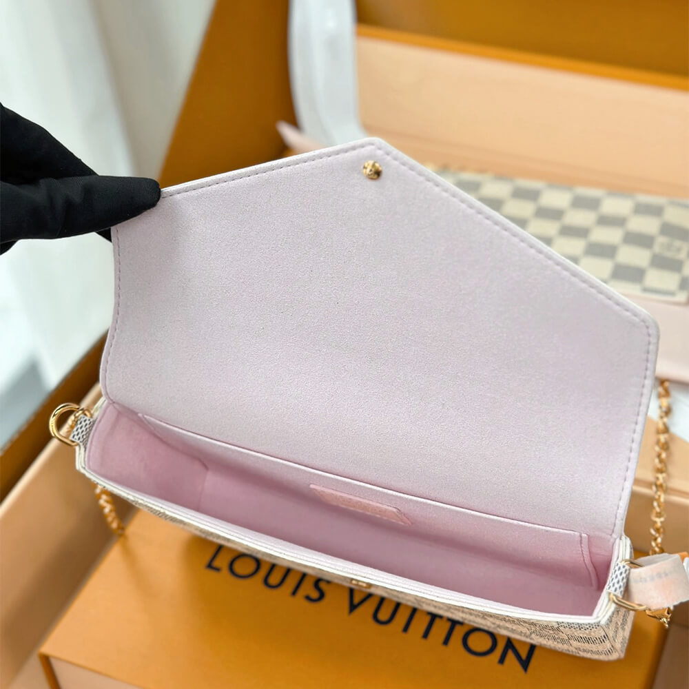 LV Pochette F??licie