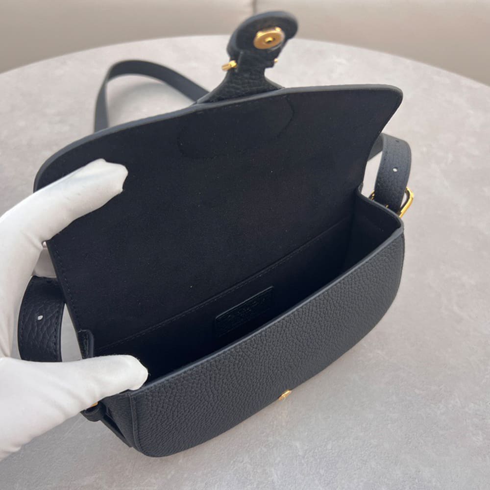 D10r Bobby East-West Bag