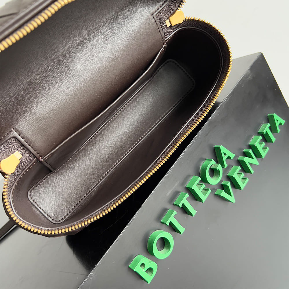 B0tt*ga Ven*ta Bang Bang Vanity Case(high-end grade)