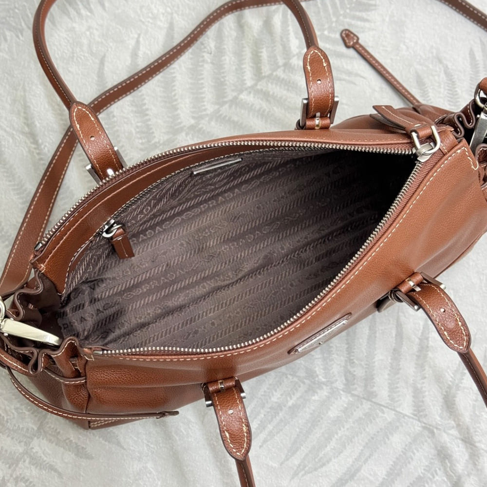 Pra*a Bonnie medium antiqued leather tote bag(HIGH-END GRADE)
