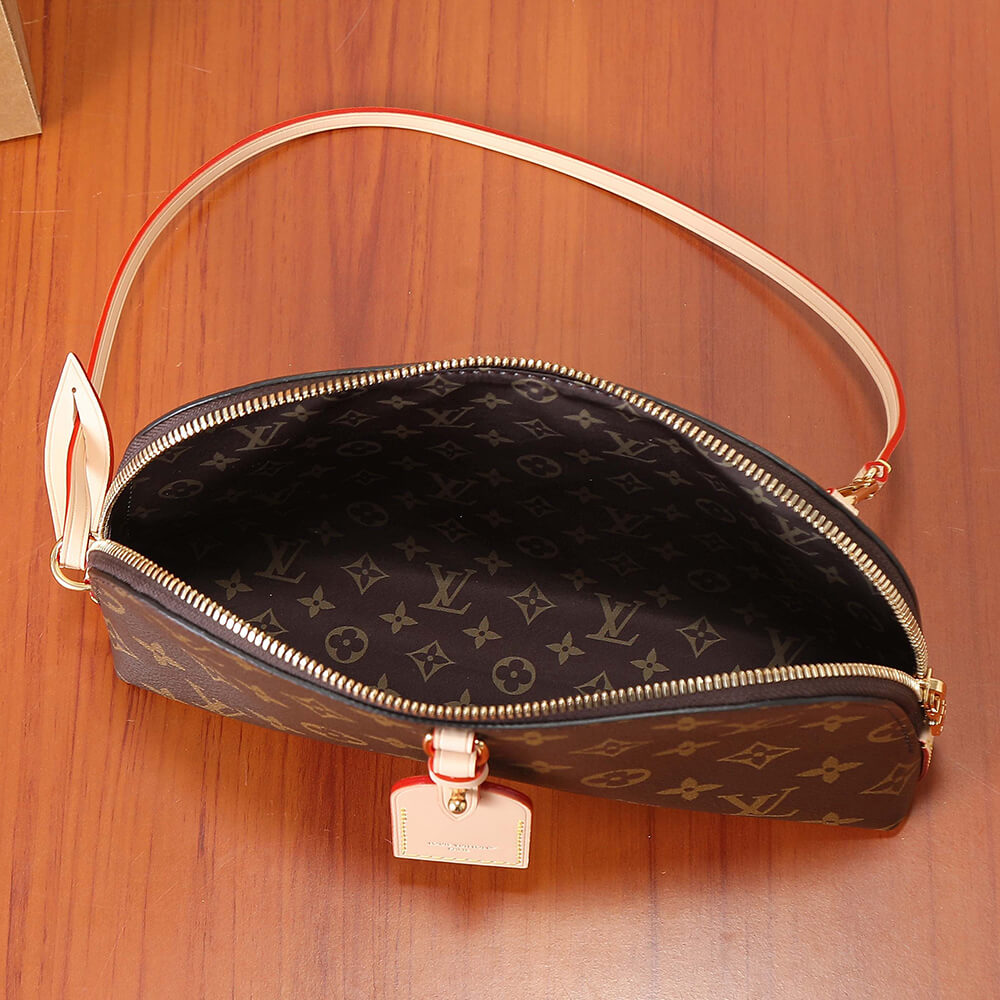 LV Tag Me Pouch