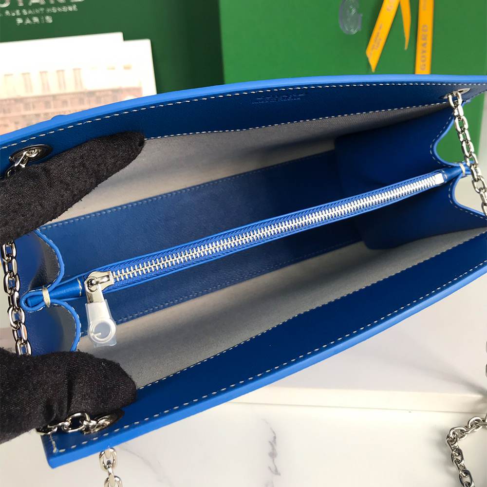 G09ard Structured Roulette PM Bag