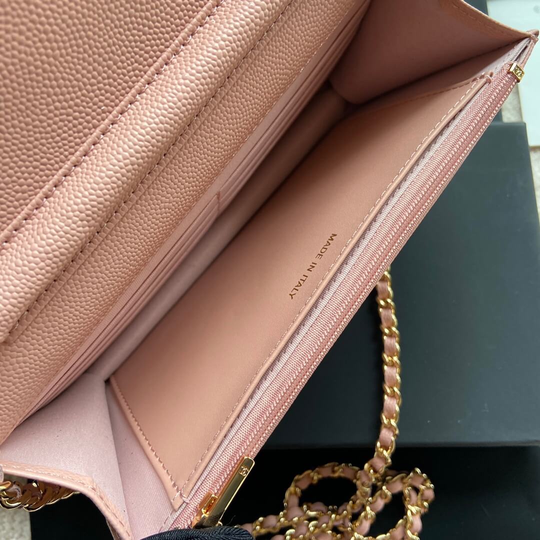 Ch**el classic chain wallet