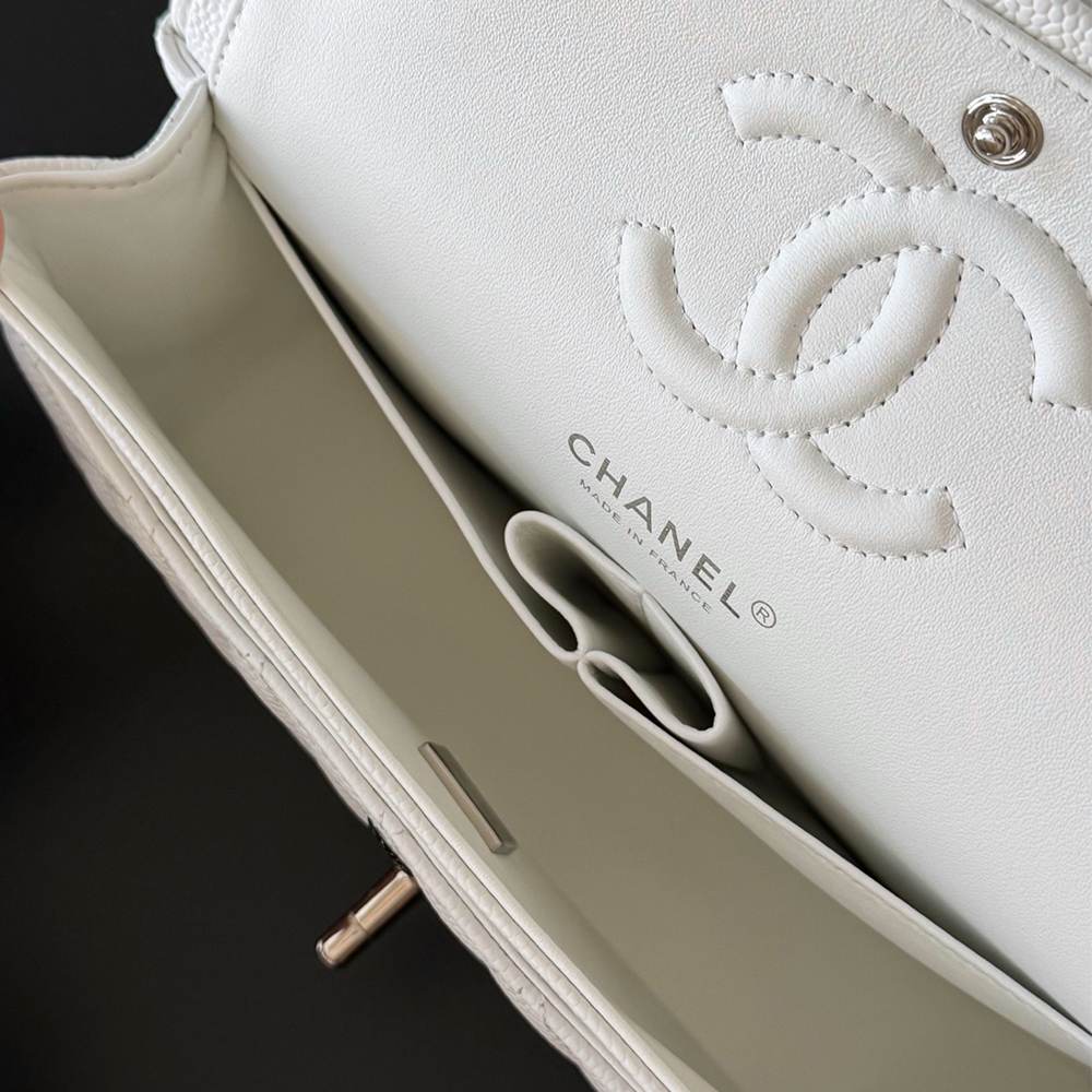 Ch**el SMALL CLASSIC HANDBAG