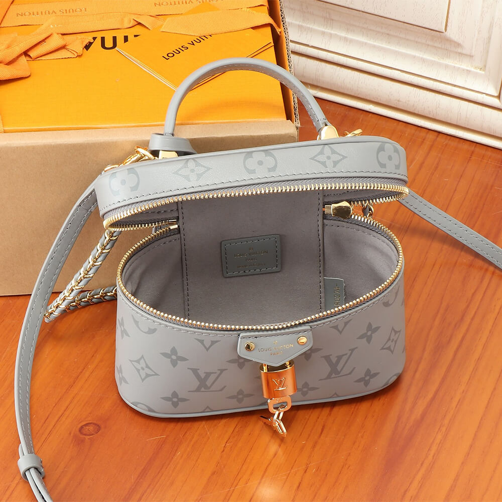 LV Vanity Chain Pouch