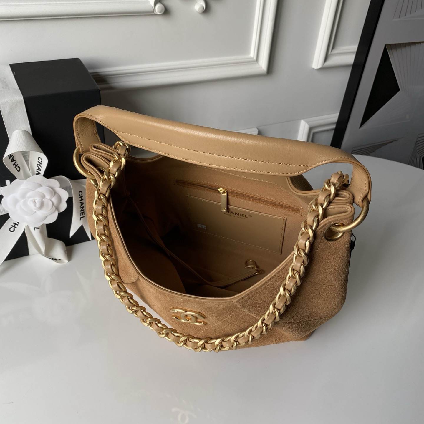 Ch**el Large Hobo Bag(HIGH-END GRADE)