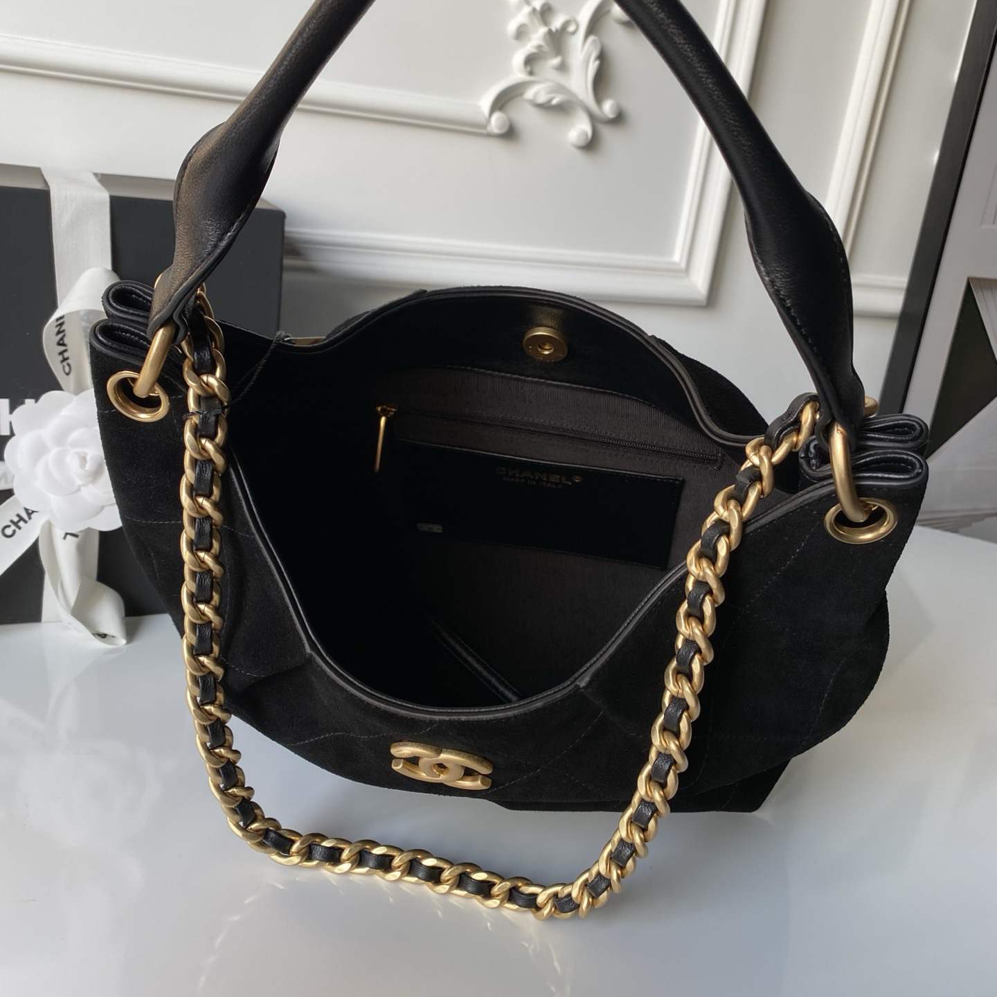 Ch**el Large Hobo Bag(HIGH-END GRADE)