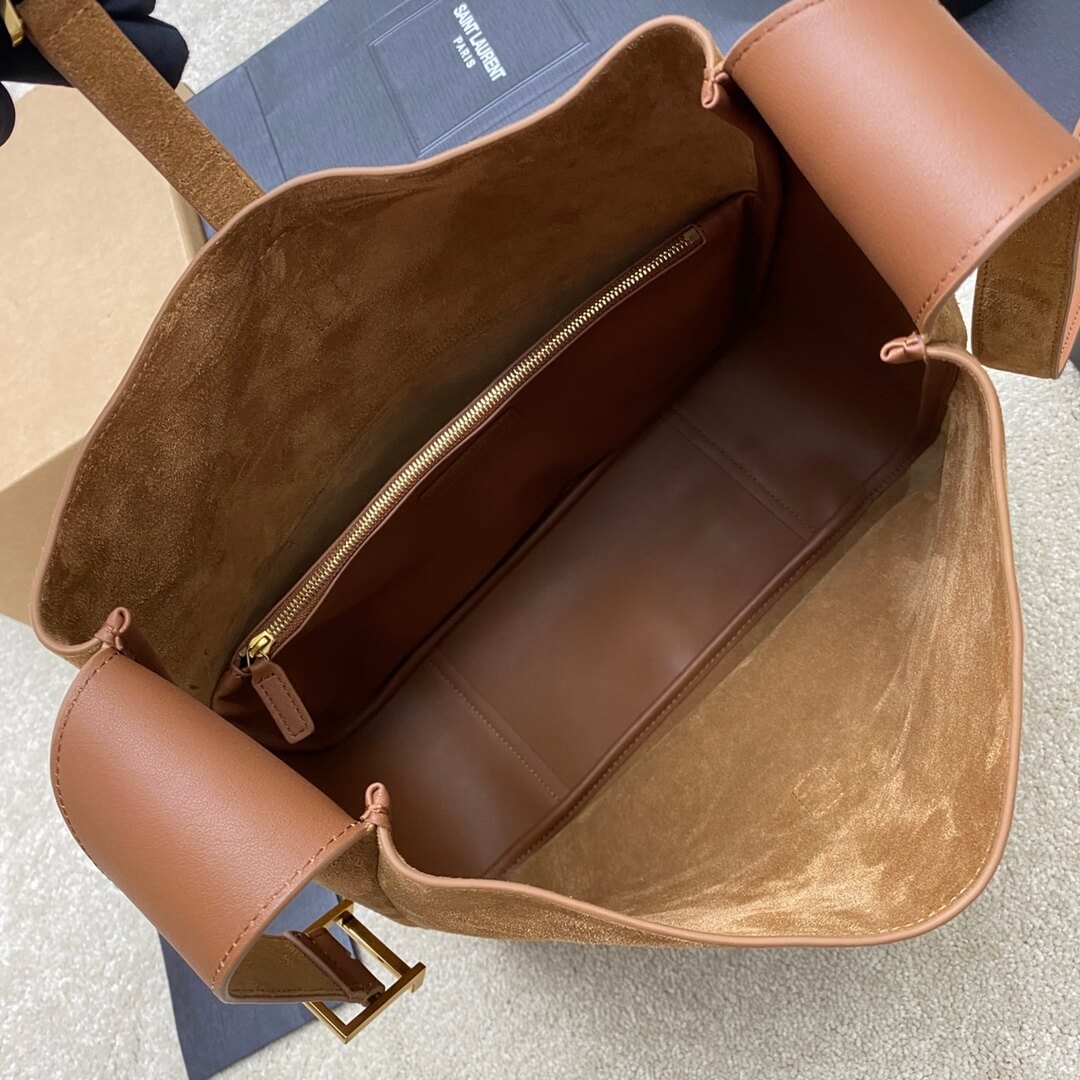 Y51 Large LE 5 À 7 bag in soft suede