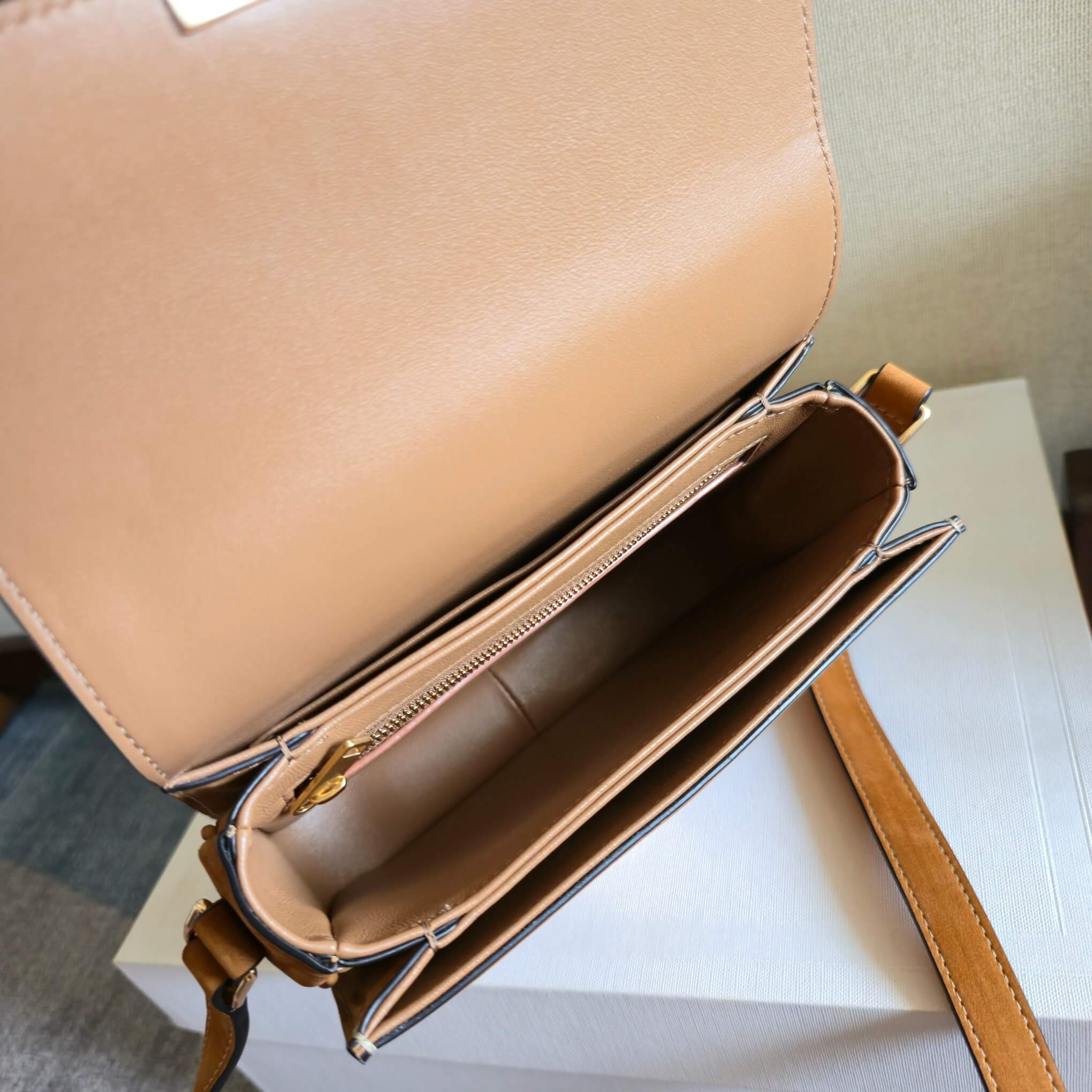 Ce1i*e TEEN TRIOMPHE handbag(HIGH-END GRADE)