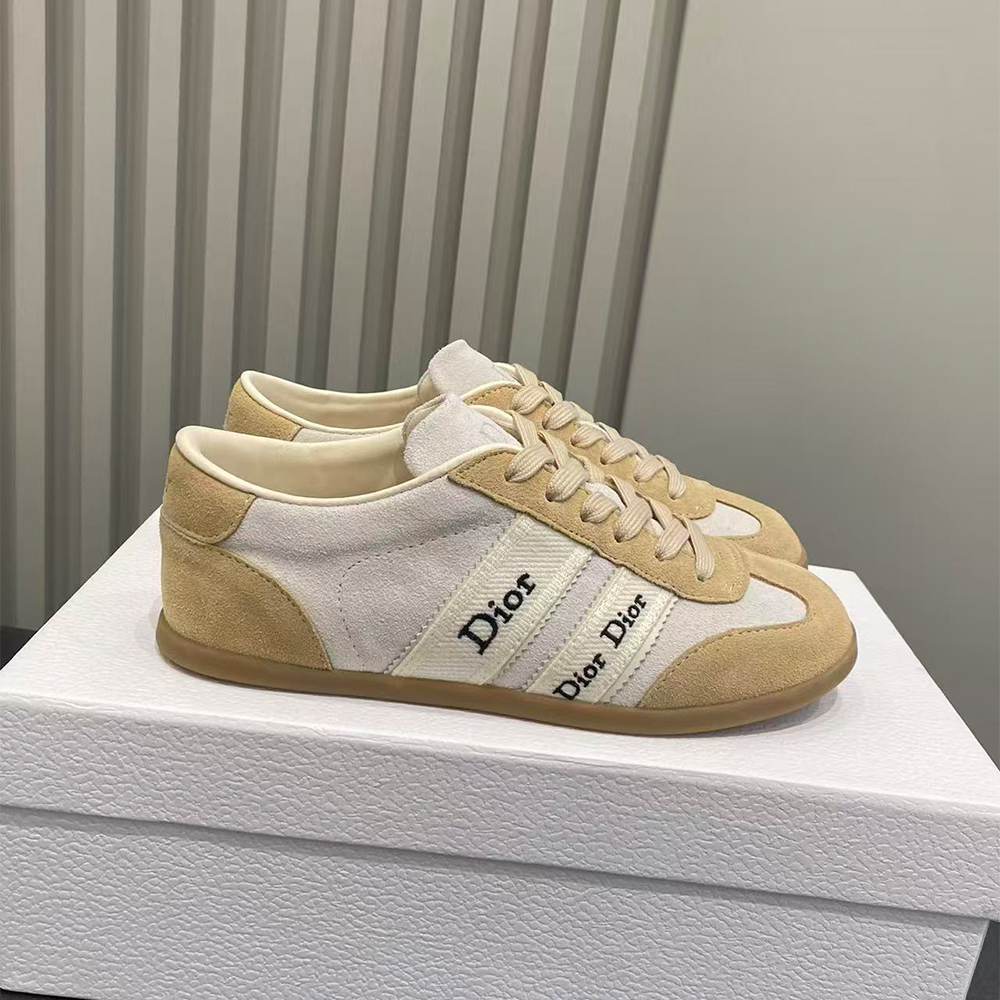 D10r Ribbon Sneaker