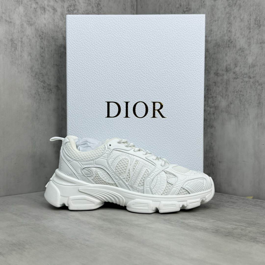 D10r Chrono Sneaker