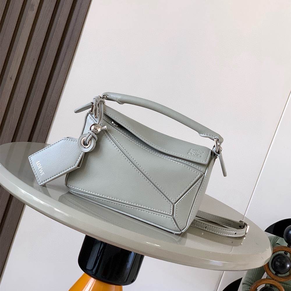 L0ew* Mini Featherlight Puzzle bag in nappa lambskin(HIGH-END GRADE)