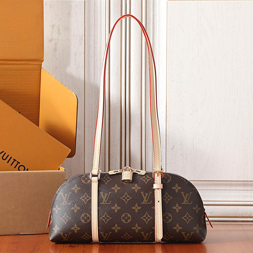 LV Squire East West