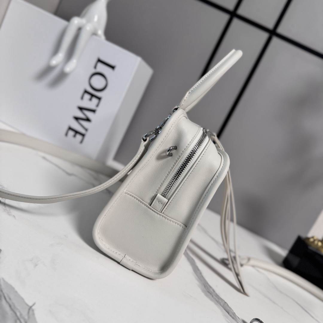 L0ew* Small Amazona 180 bag in soft calfskin(HIGH-END GRADE)