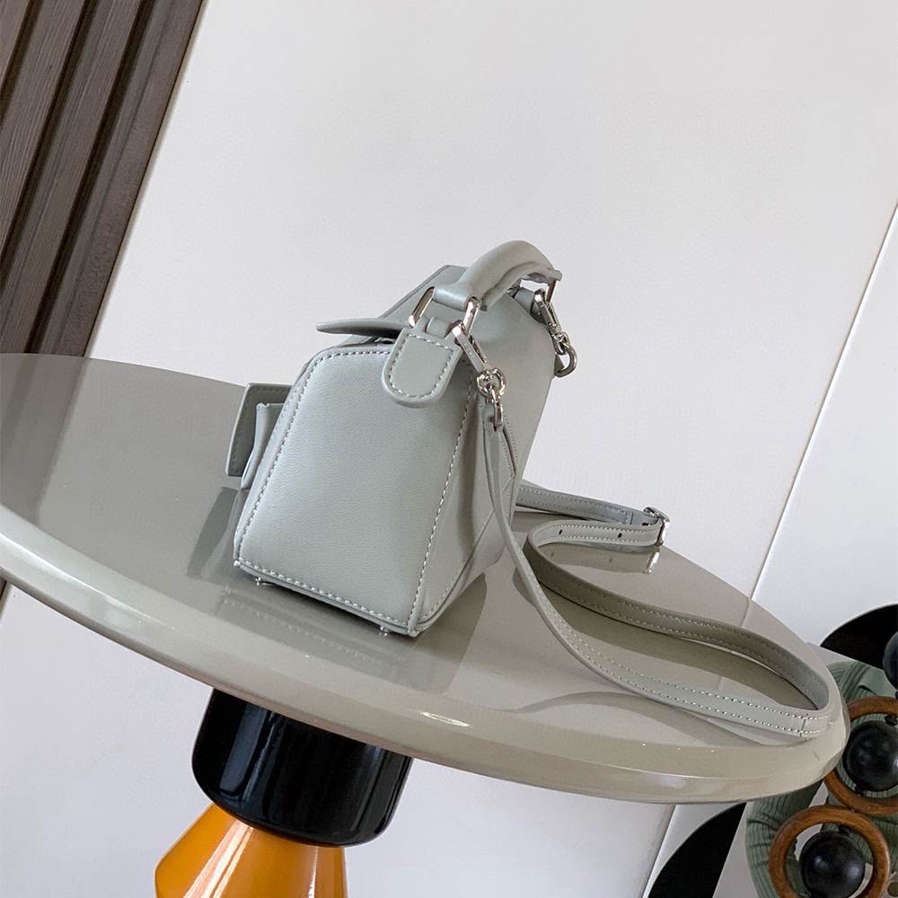 L0ew* Mini Featherlight Puzzle bag in nappa lambskin(HIGH-END GRADE)