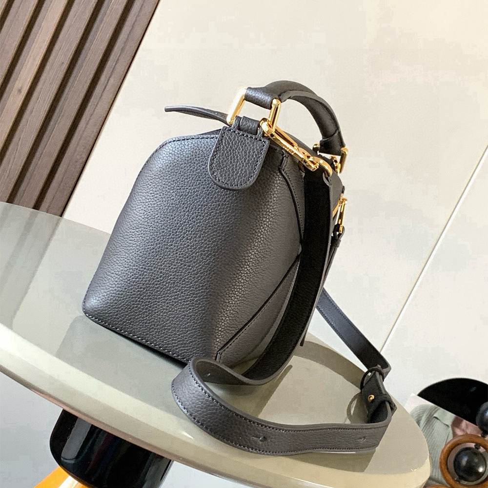 L0ew* Small Puzzle Edge bag in soft grained calfskin(HIGH-END GRADE)