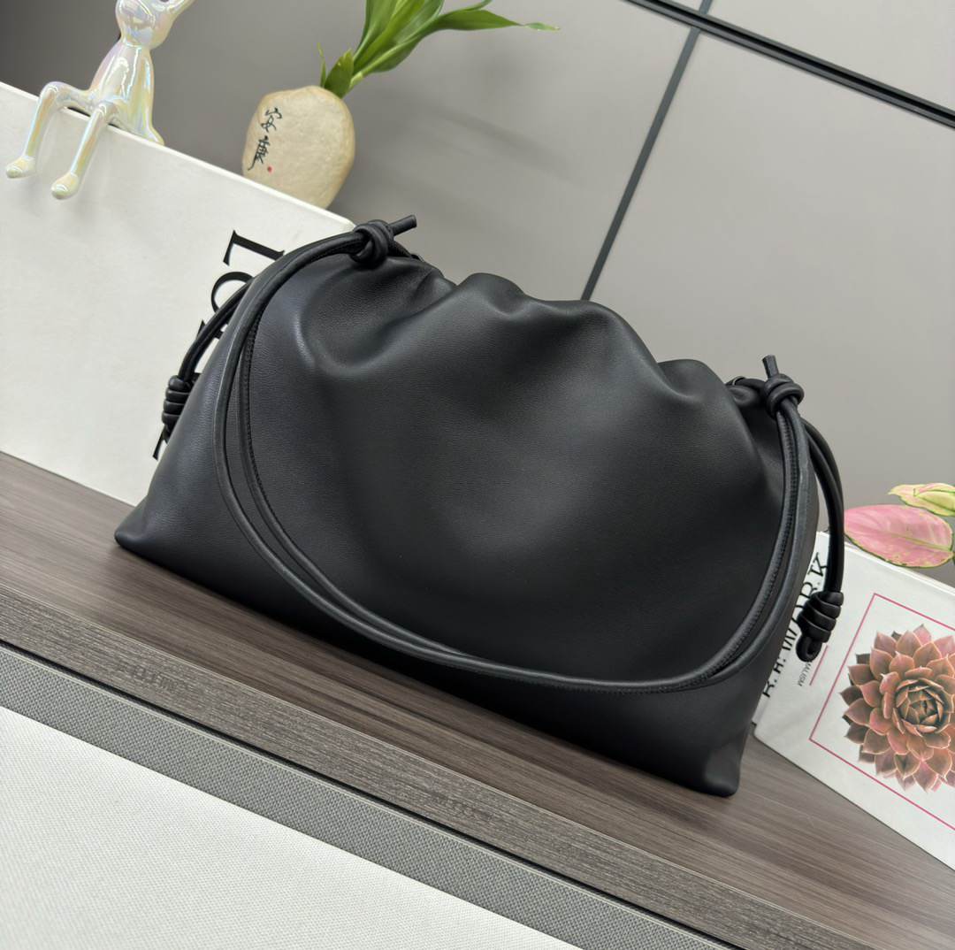 L0ew* Large Flamenco purse in mellow nappa lambskin(HIGH-END GRADE)