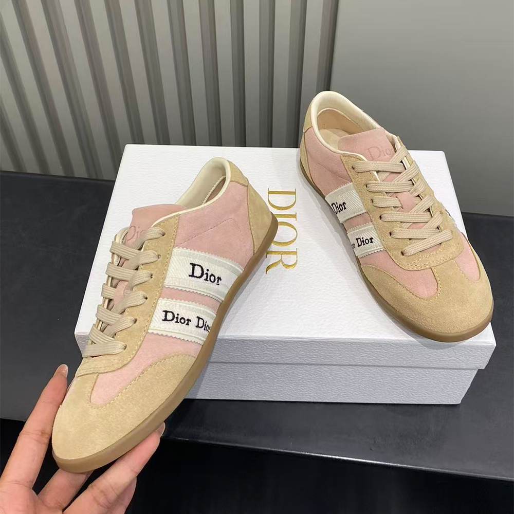 D10r Ribbon Sneaker