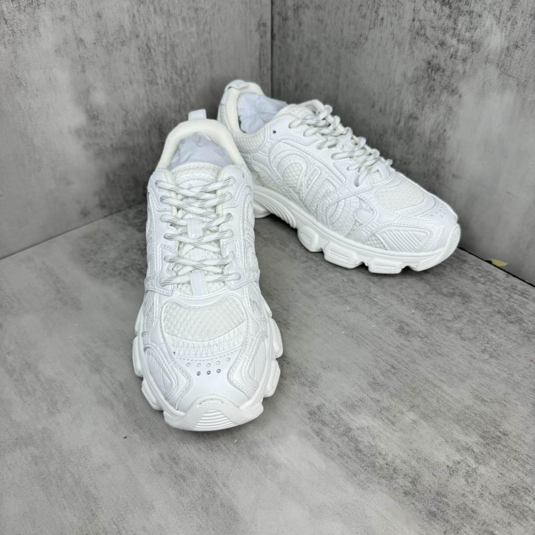 D10r Chrono Sneaker