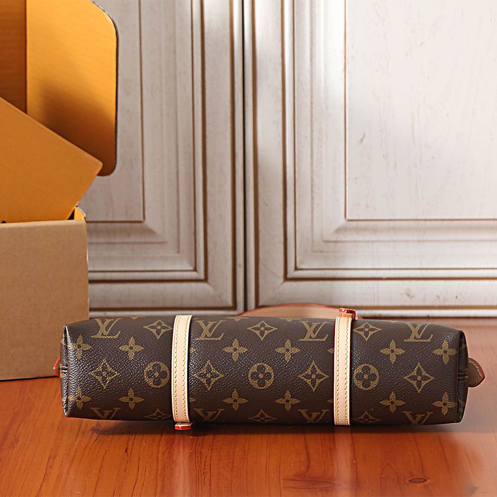 LV Squire East West