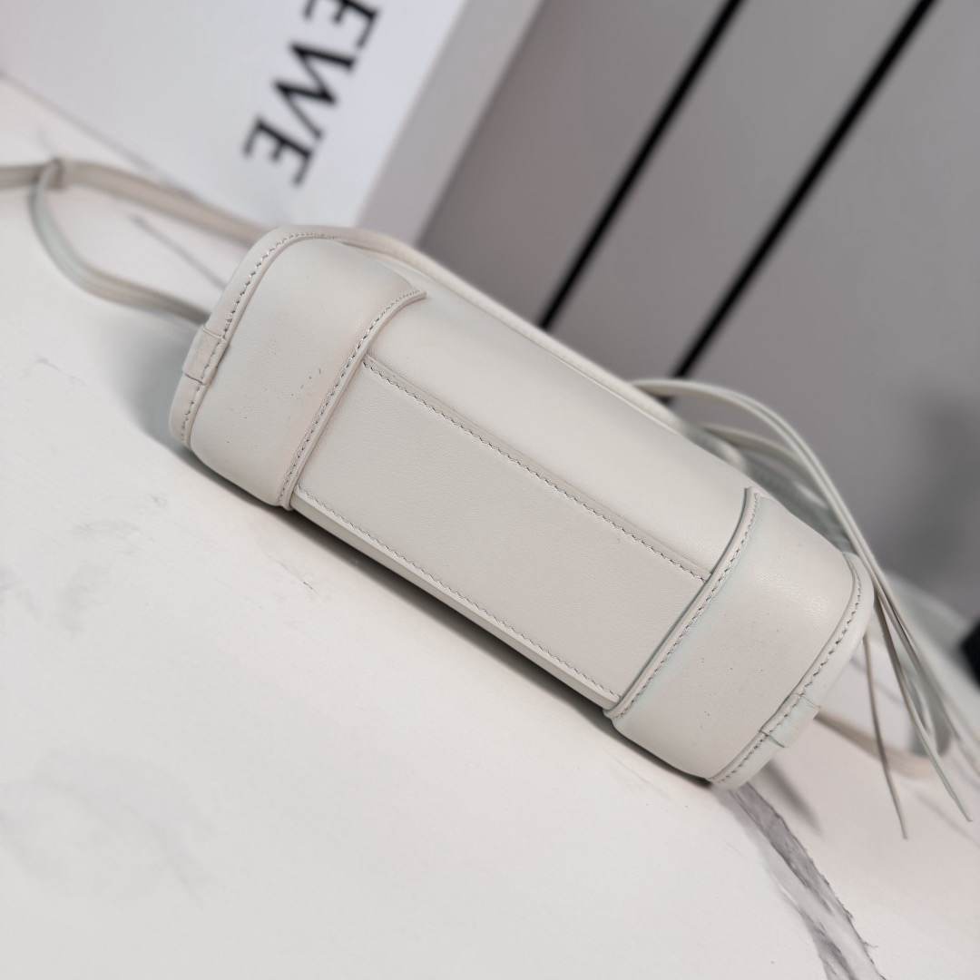 L0ew* Mini Amazona 180 bag in soft calfskin(HIGH-END GRADE)