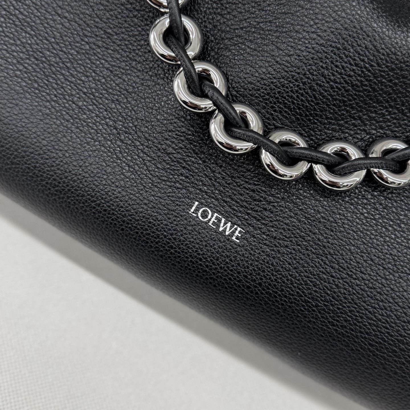 L0ew* Large Flamenco purse in fine grained calfskin(HIGH-END GRADE)