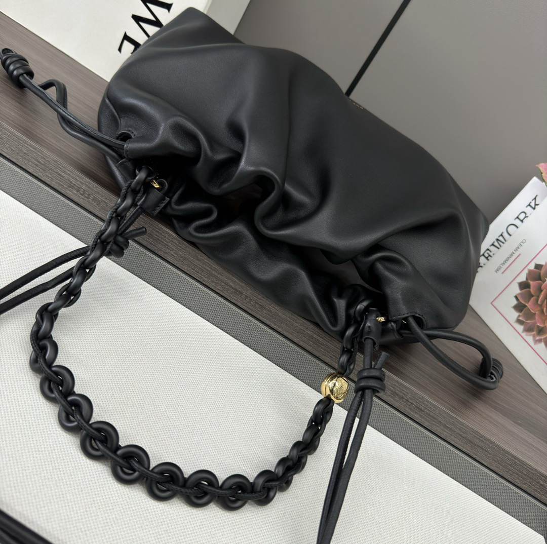 L0ew* Large Flamenco purse in mellow nappa lambskin(HIGH-END GRADE)