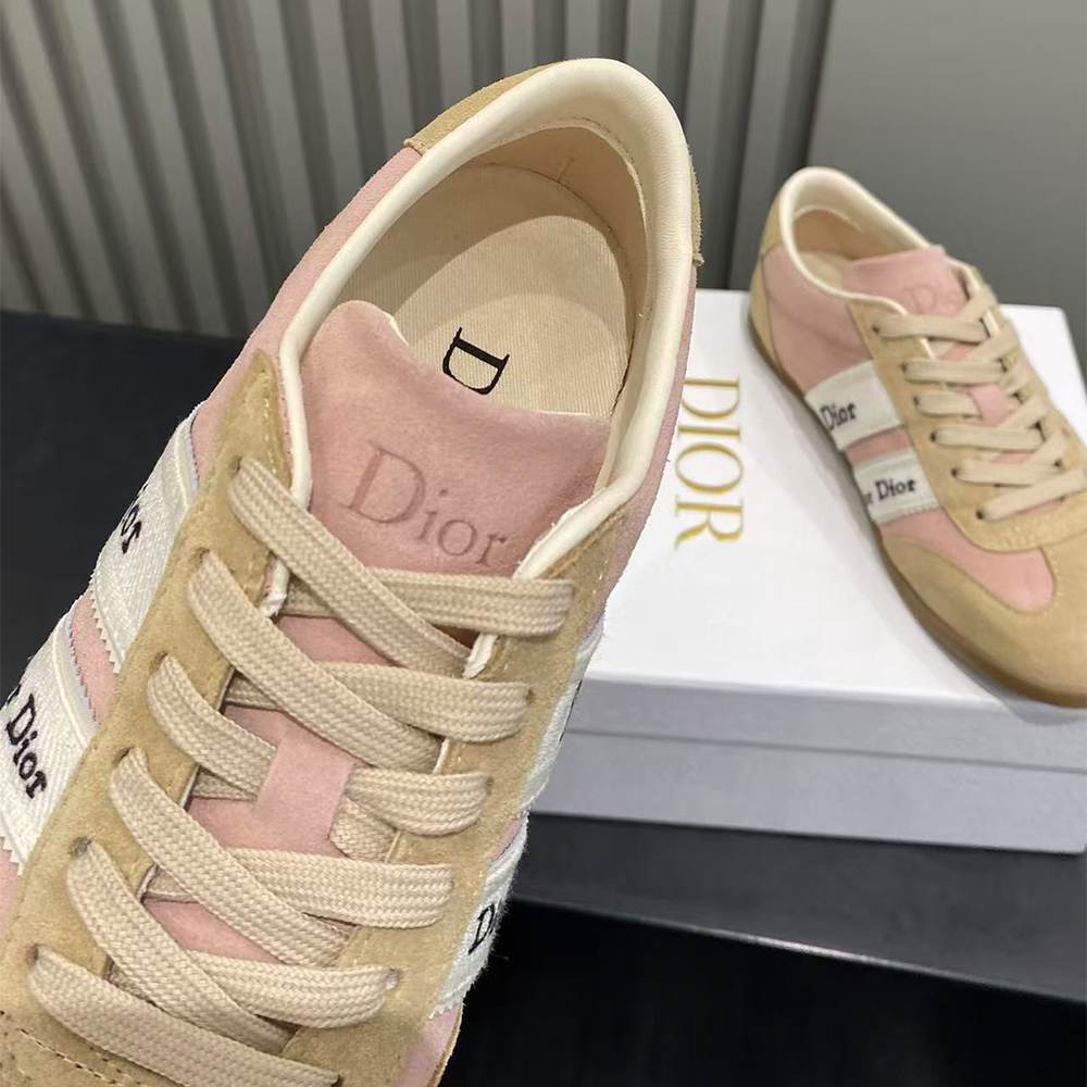 D10r Ribbon Sneaker