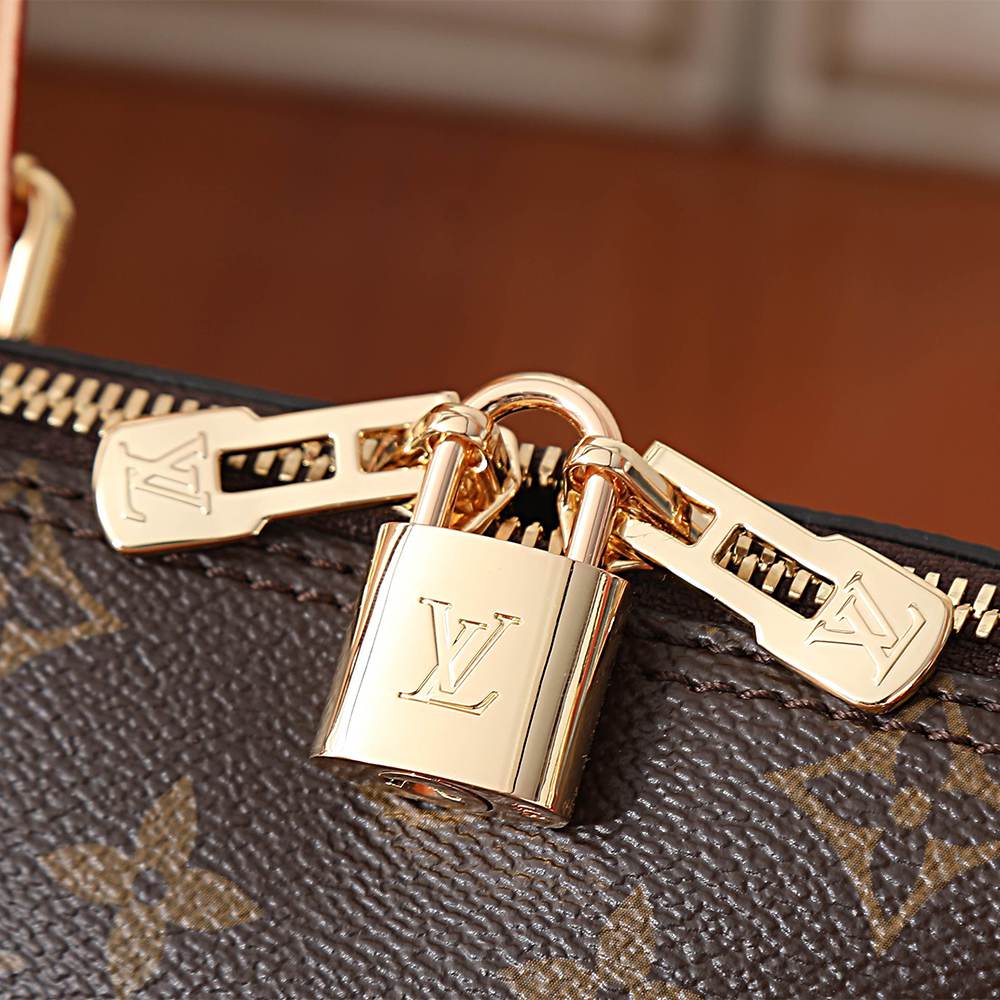 LV Squire East West