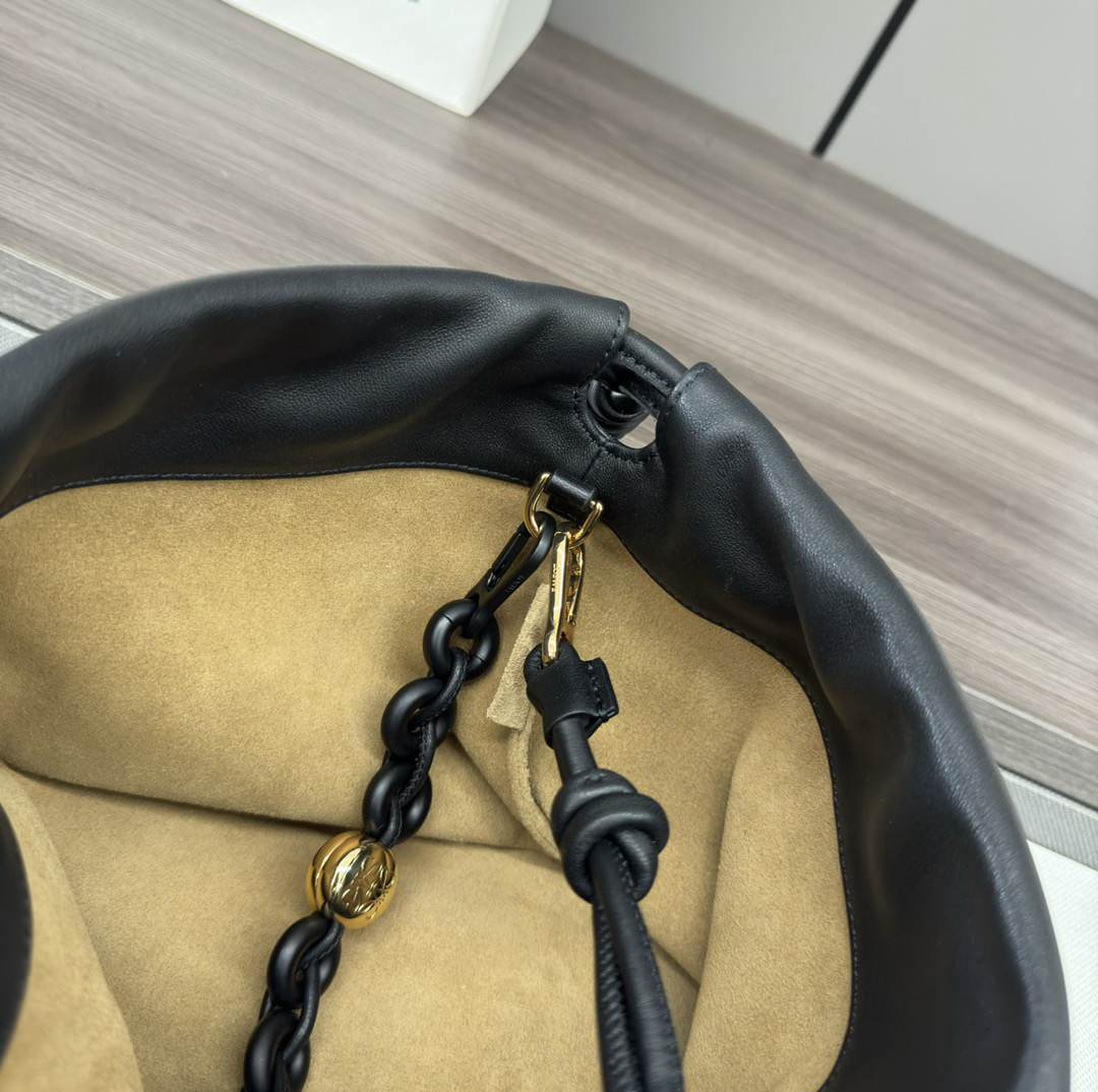 L0ew* Large Flamenco purse in mellow nappa lambskin(HIGH-END GRADE)