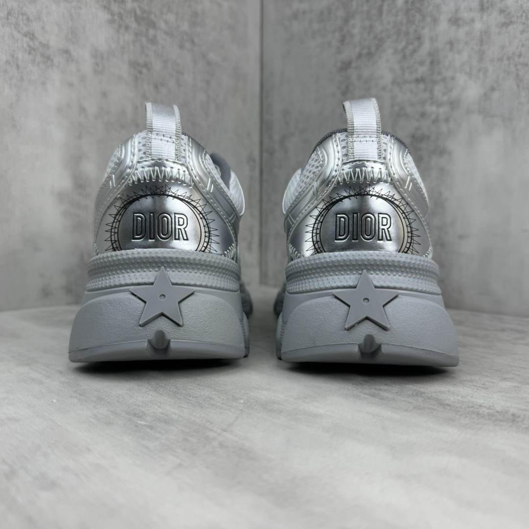 D10r Chrono Sneaker