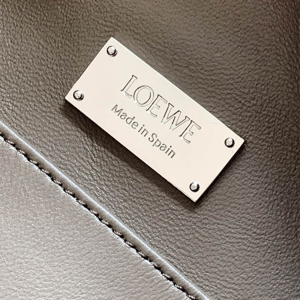 L0ew* Small Featherlight Puzzle bag in grained nubuck(HIGH-END GRADE)