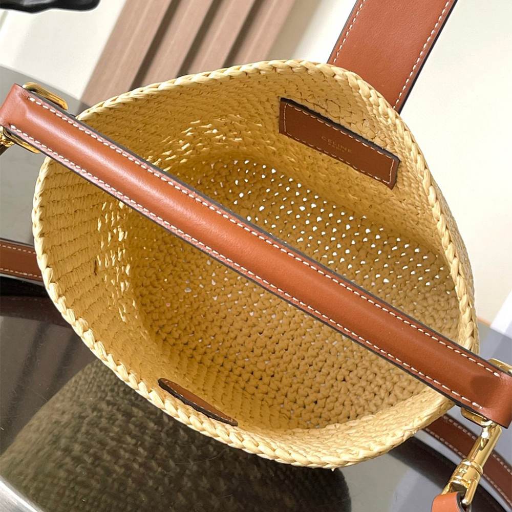 Ce1i*e MEDIUM L0visE BUCKET IN RAFFIA AND CALFSKIN(HIGH-END GRADE)