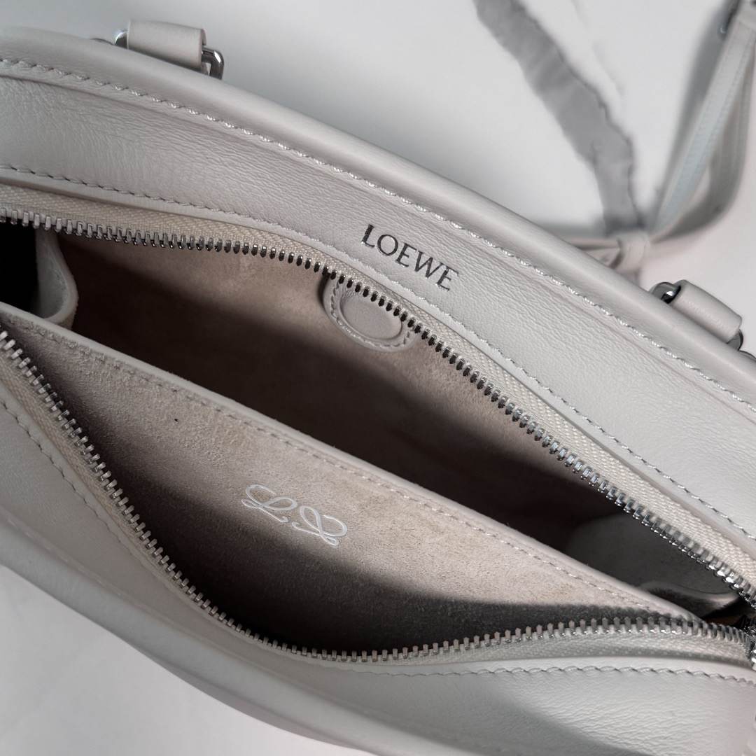 L0ew* Mini Amazona 180 bag in soft calfskin(HIGH-END GRADE)