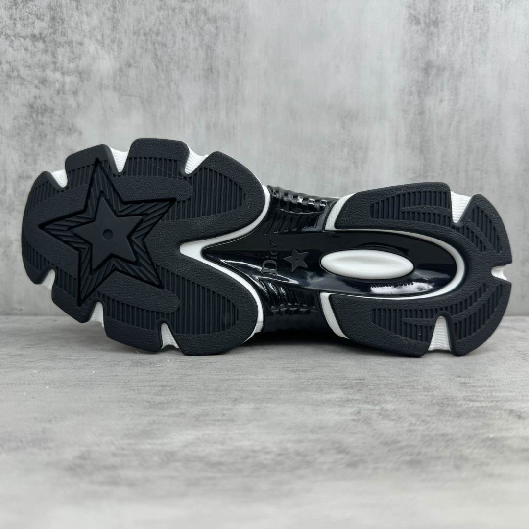 D10r Chrono Sneaker