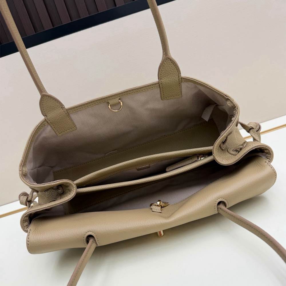 Ch**el Small Shopping Bag(HIGH-END GRADE)