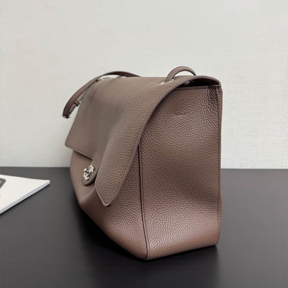 Ch**el Maxi Flapbag(HIGH-END GRADE)