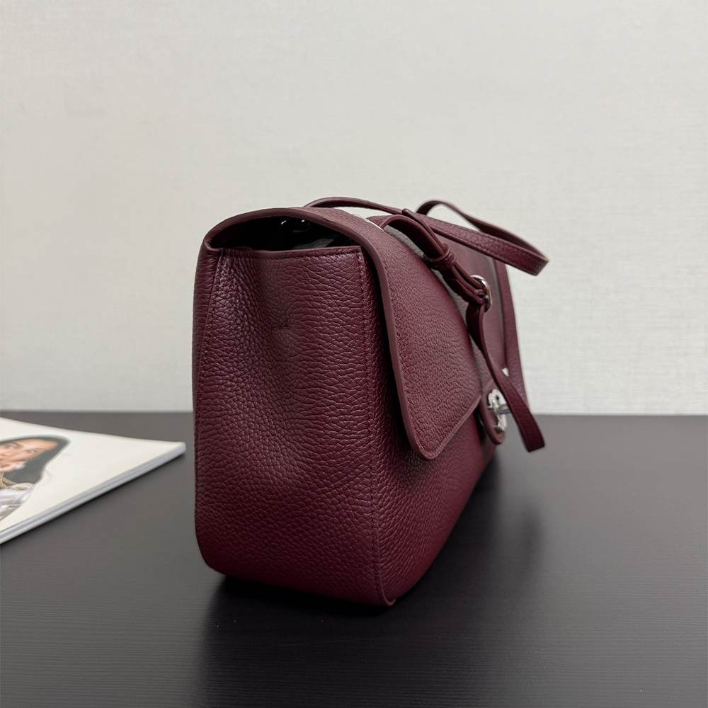 Ch**el Maxi Flapbag(HIGH-END GRADE)