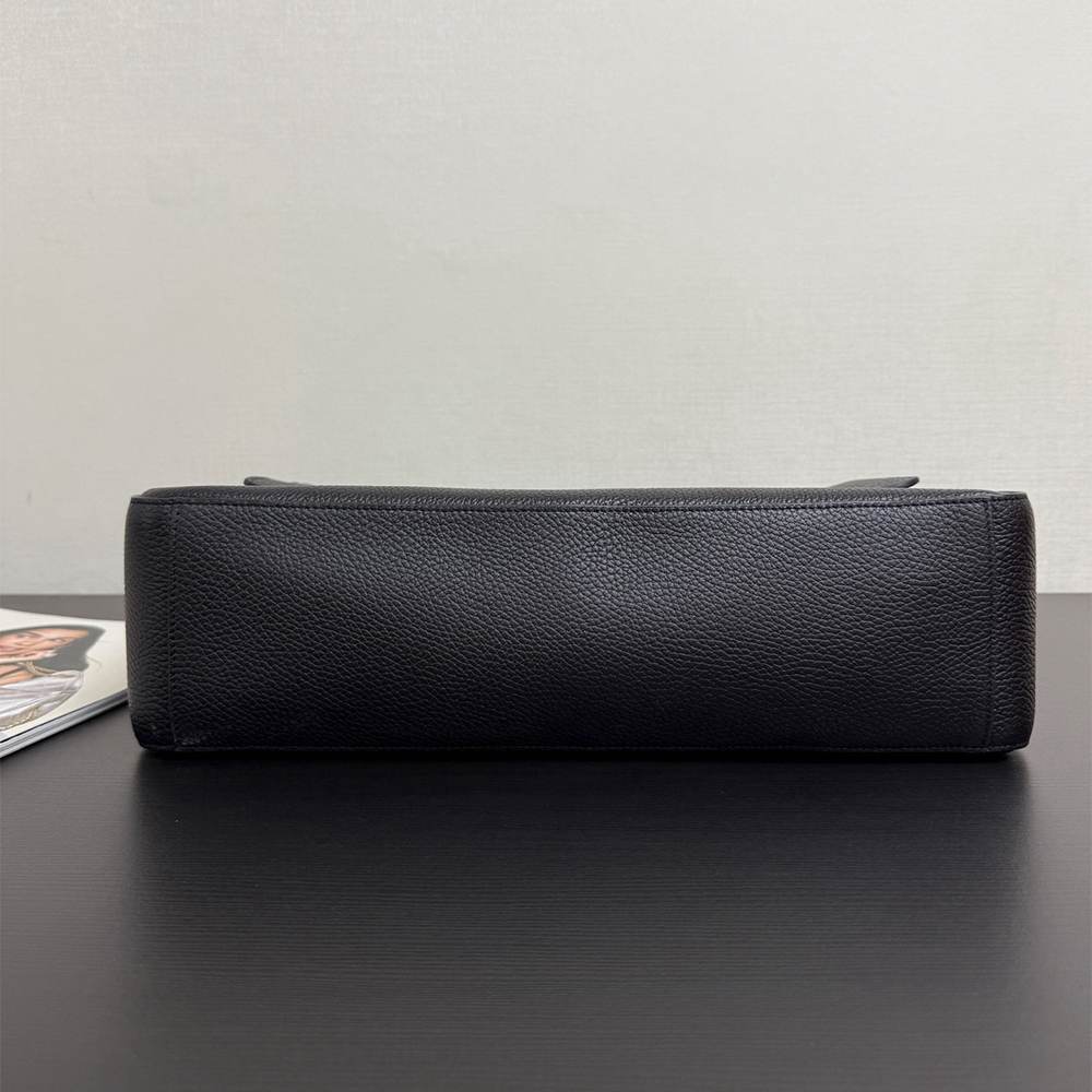 Ch**el Maxi Flapbag(HIGH-END GRADE)