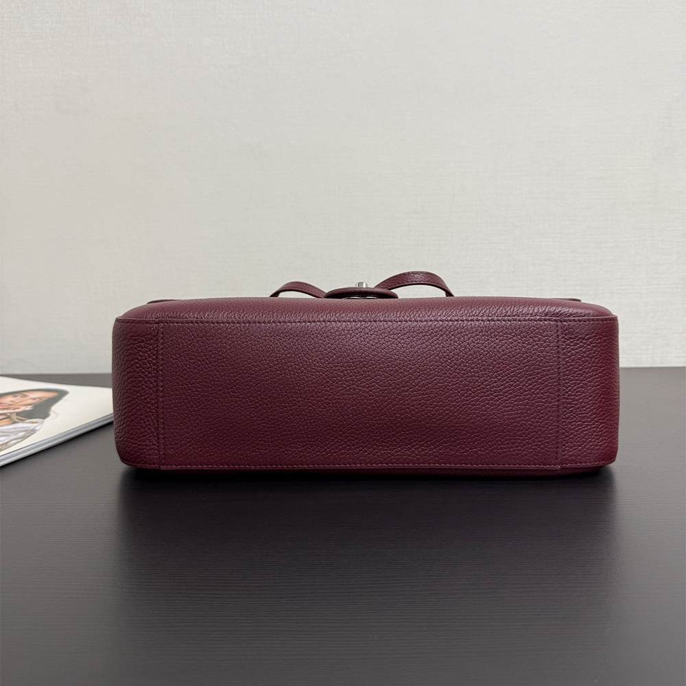 Ch**el Maxi Flapbag(HIGH-END GRADE)