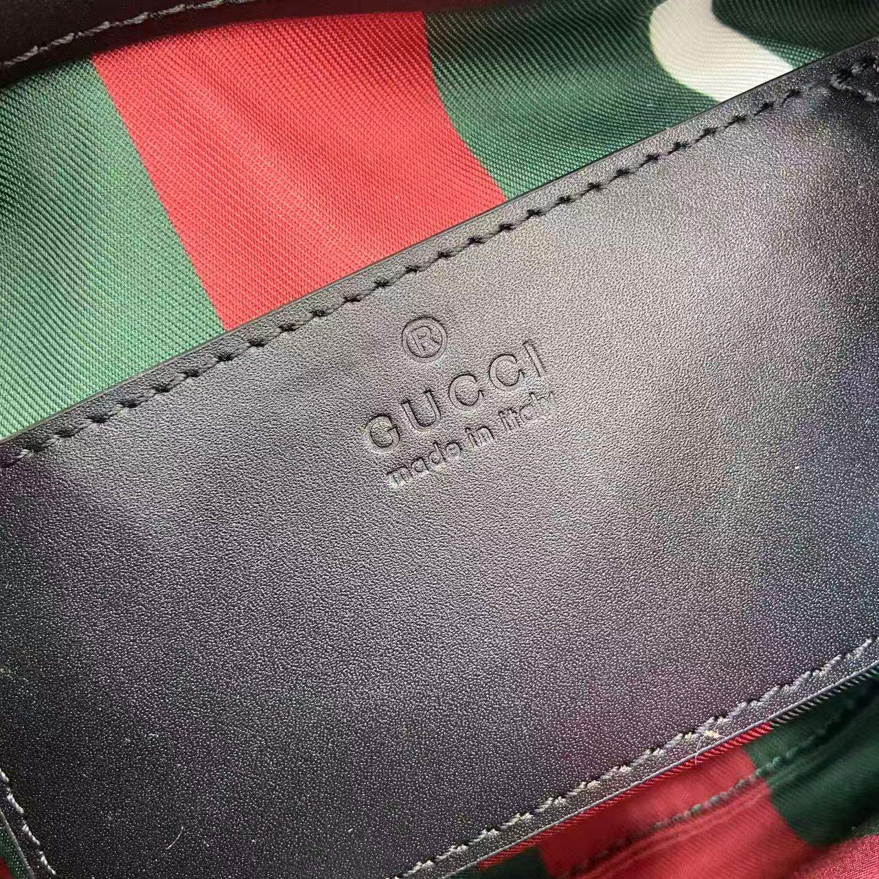 GG Emblem small shoulder bag