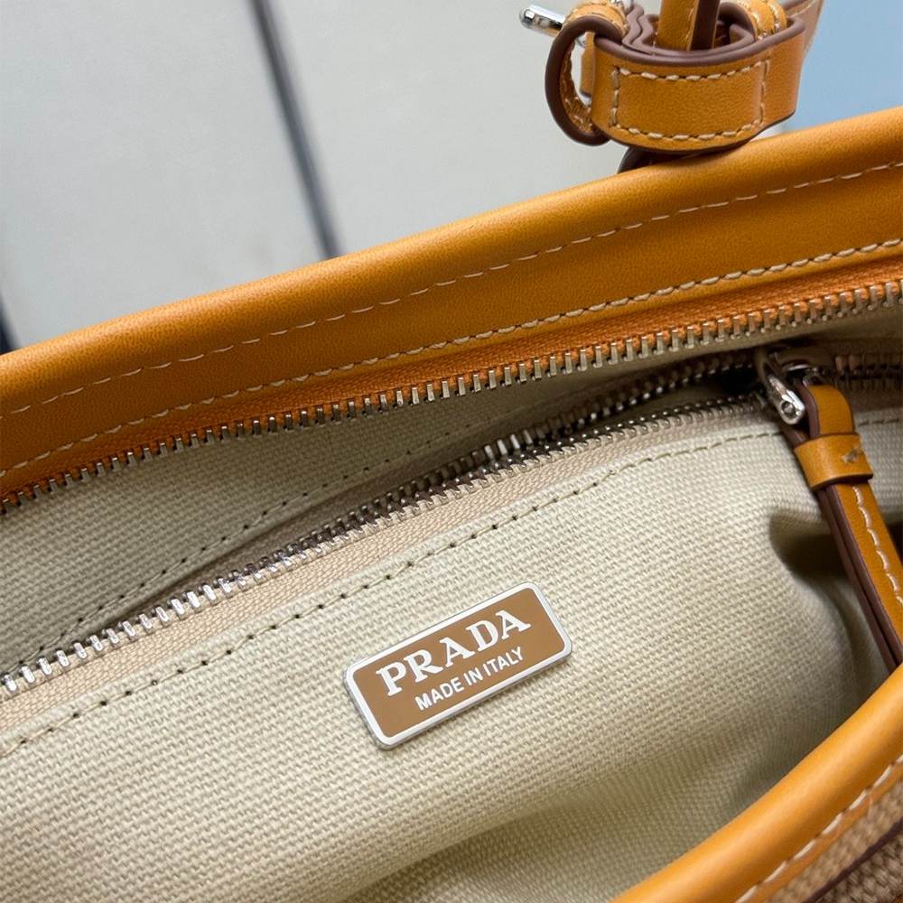 Pra*a Bonnie medium linen and leather handbag(HIGH-END GRADE)