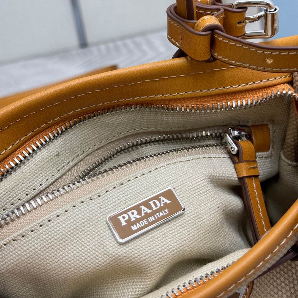 Pra*a Bonnie small linen and leather handbag(HIGH-END GRADE)