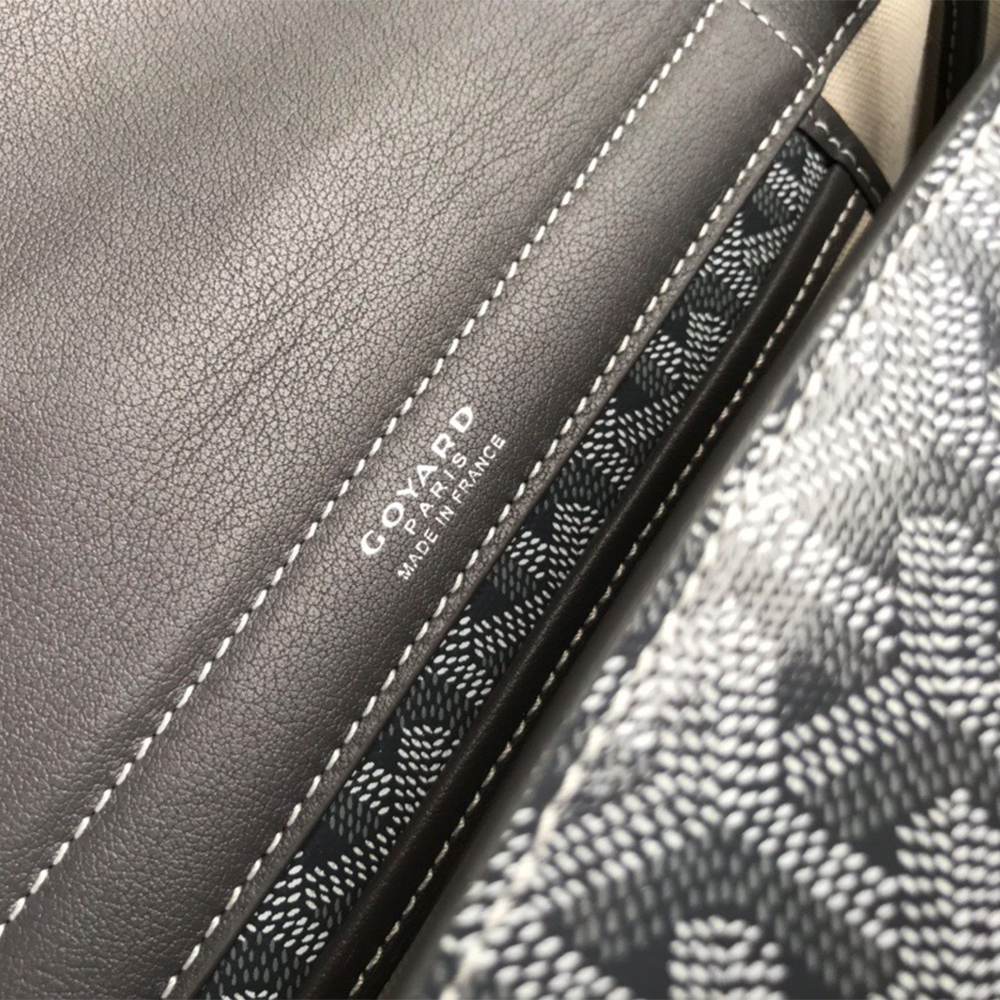 G09ard Rouette Souple Bag