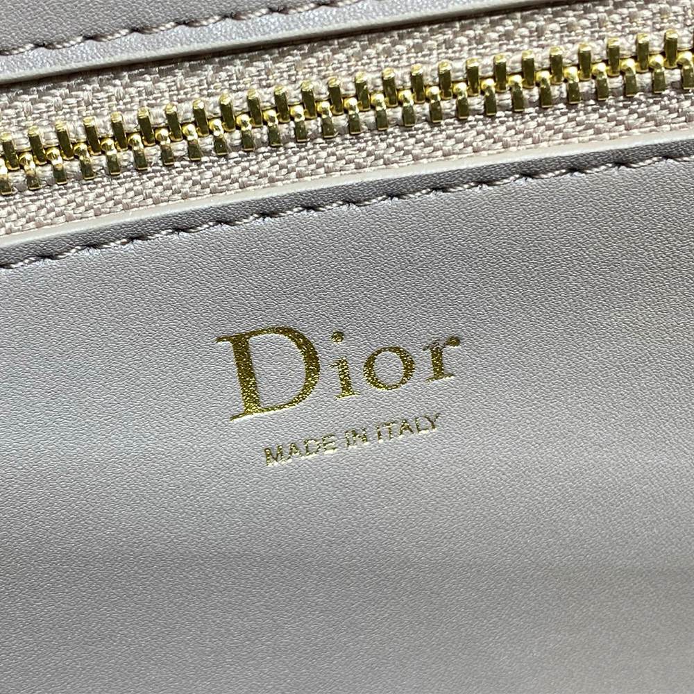 Medium D10r Médaillon Flap Bag(HIGH-END GRADE)