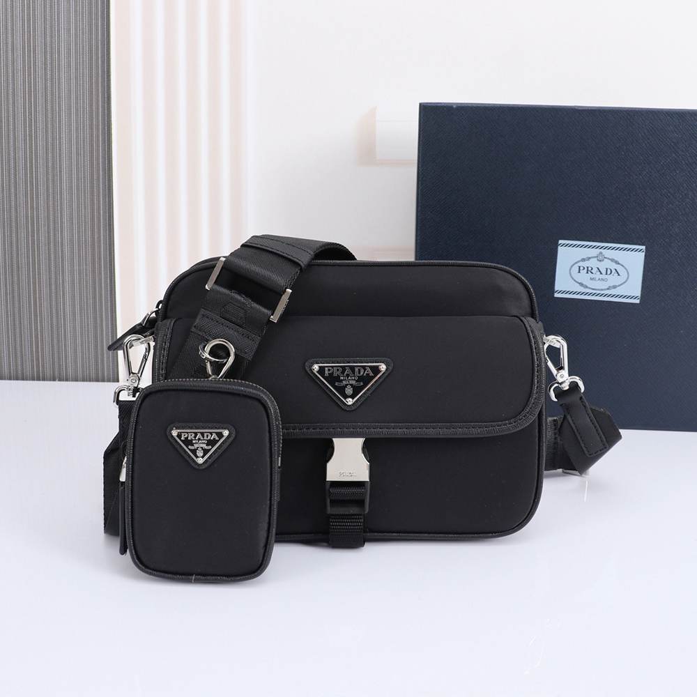 Pra*a Re-Nylon and Saffiano leather shoulder bag(HIGH-END GRADE)