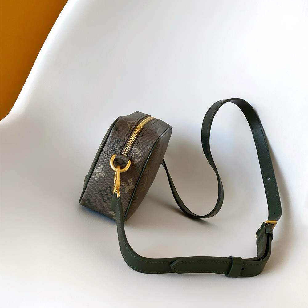 LV Trocadéro Wearable Wallet