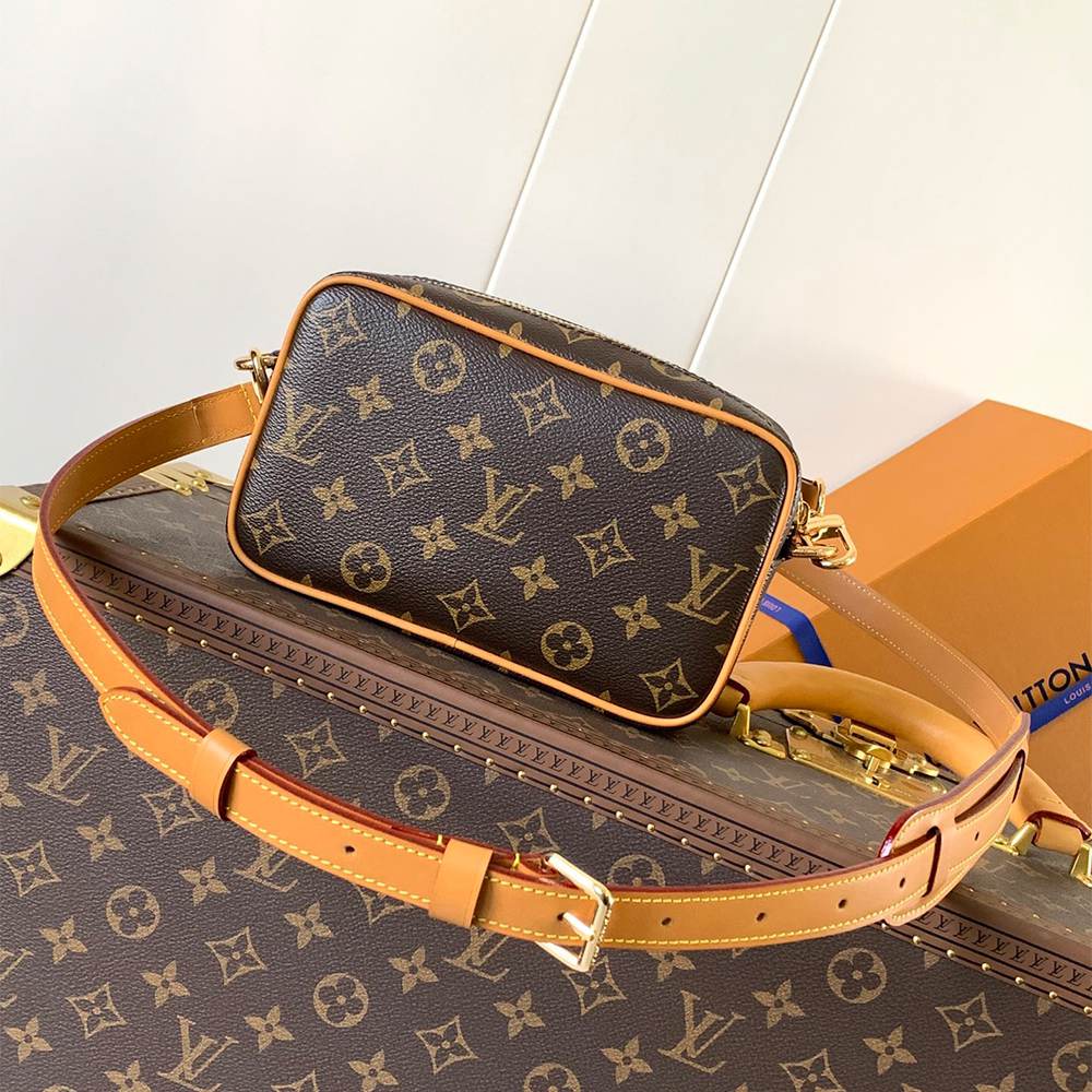 LV Trocadéro Wearable Wallet(HIGH-END GRADE)